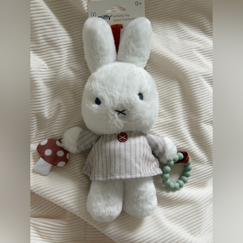MIFFY - White Stuffed Toy With Rattles NWT